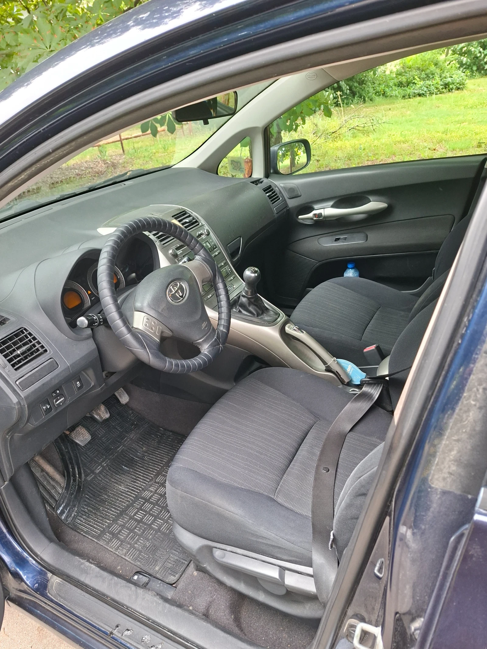 Toyota Auris 1, 4i ; 93к.с , снимка 8 - Автомобили и джипове - 54878488