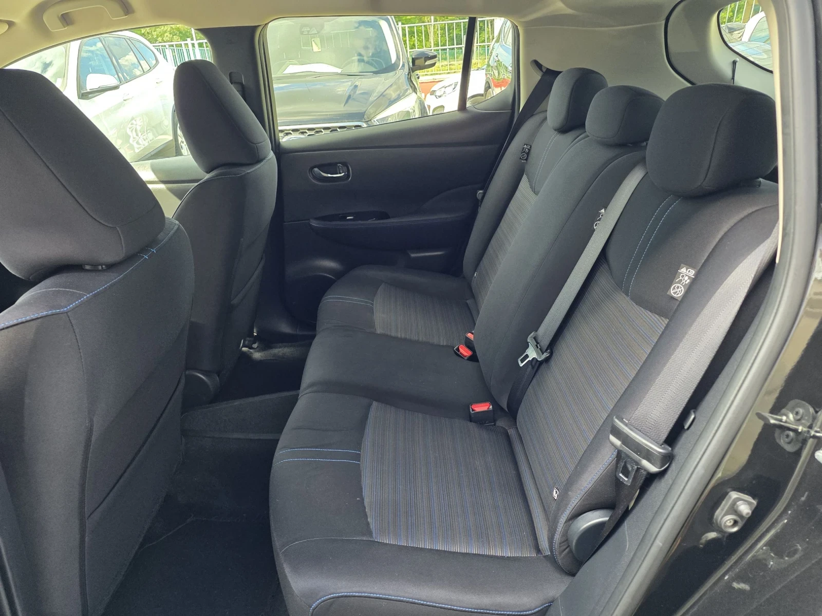 Nissan Leaf  93.2%, снимка 9 - Автомобили и джипове - 54914343