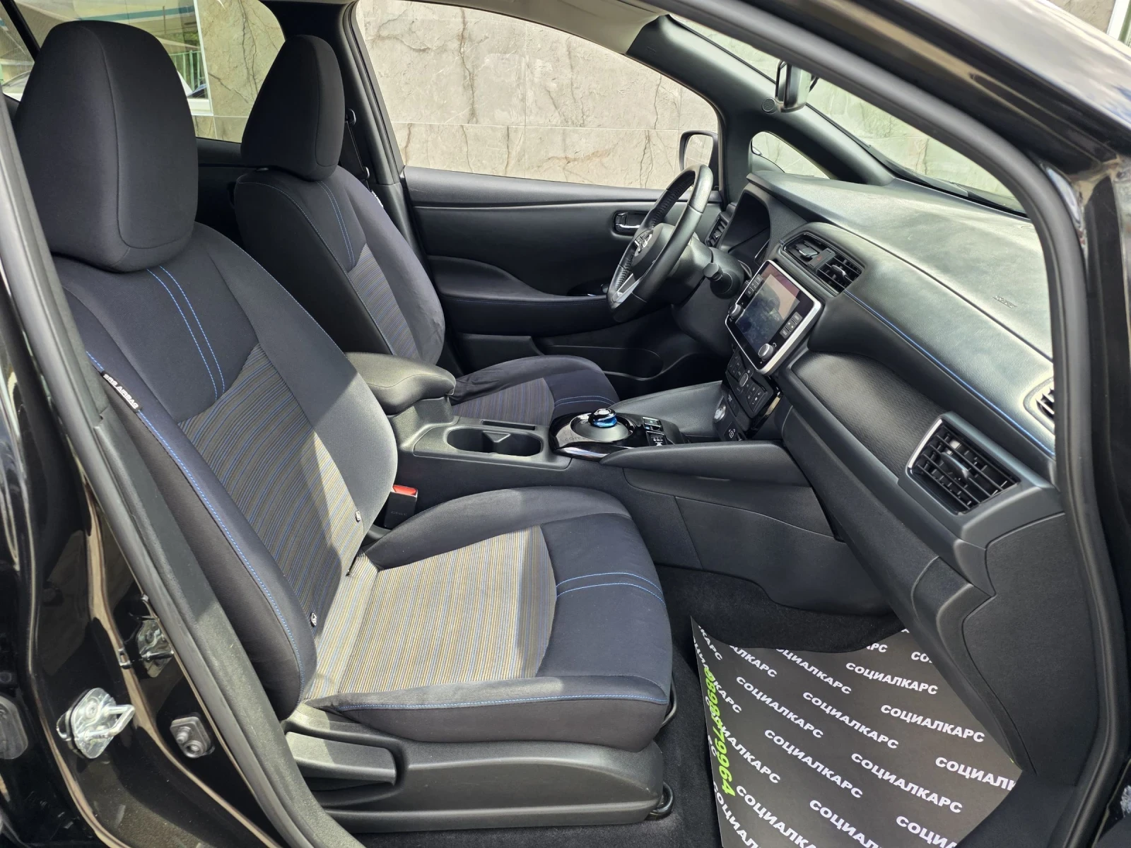 Nissan Leaf  93.2%, снимка 12 - Автомобили и джипове - 54914343