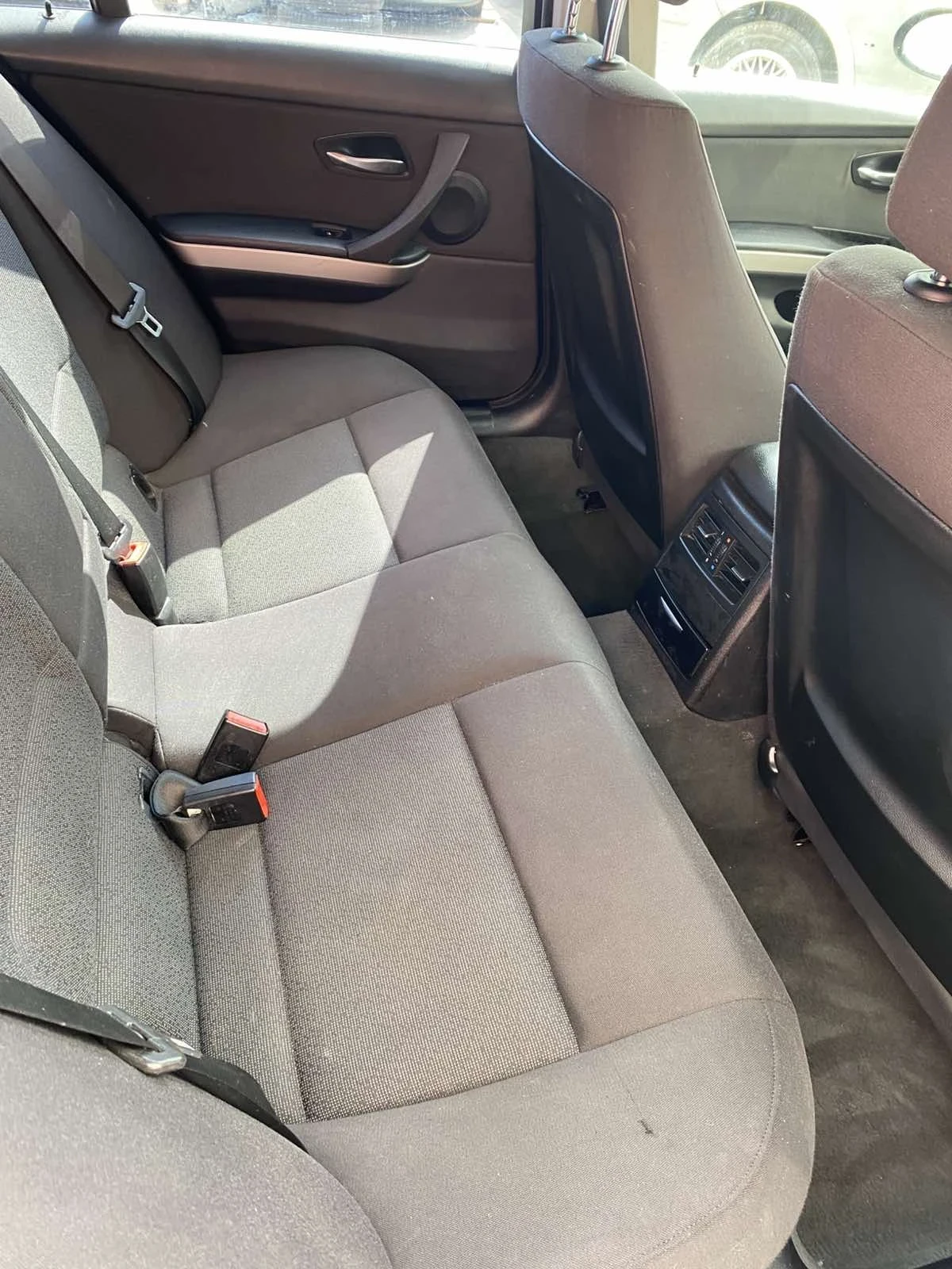 BMW 320 Колата е в отлично състояние, нов внос е, караш., снимка 6 - Автомобили и джипове - 54959947