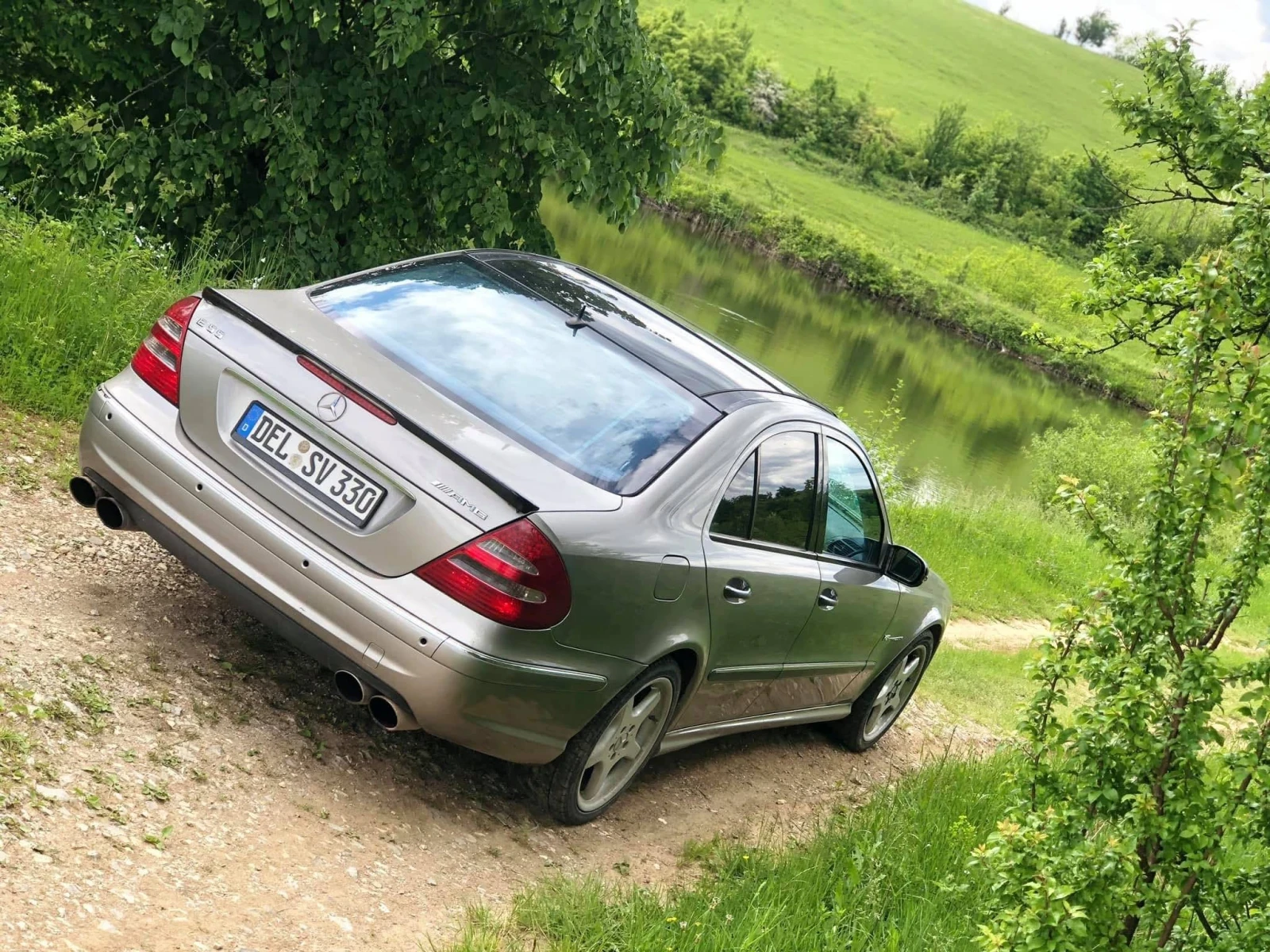 Mercedes-Benz E 55 AMG, снимка 4 - Автомобили и джипове - 55135063