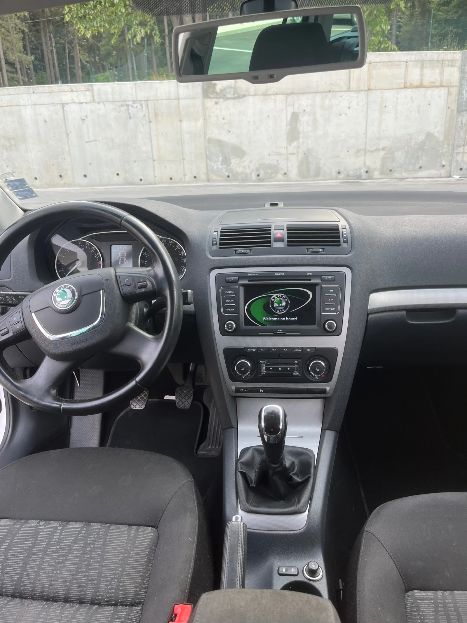 Skoda Octavia 1.6TDI 4x4, снимка 7 - Автомобили и джипове - 55365062