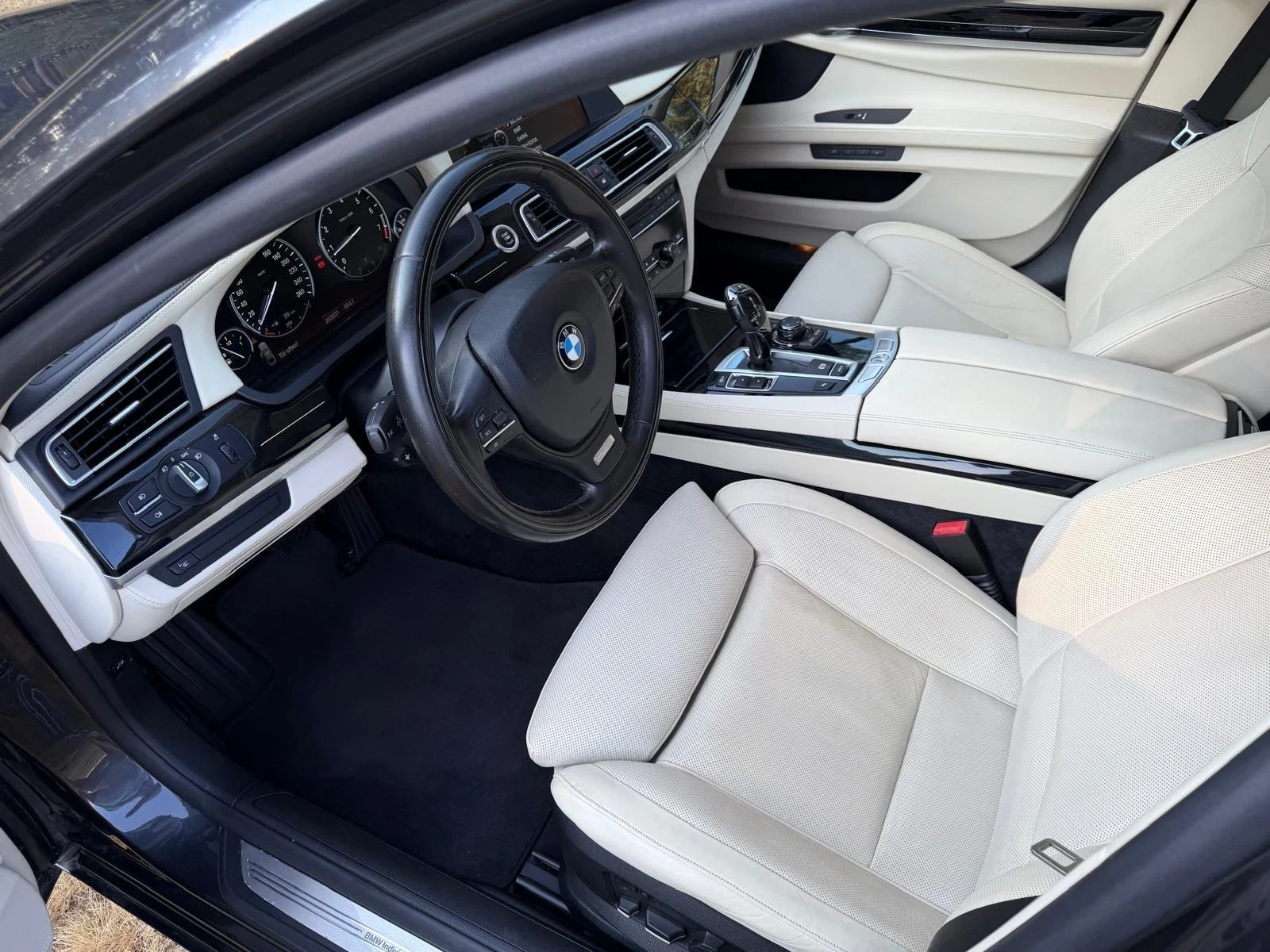 BMW 750 BMW 750i INDIVIDUAL TOP, снимка 8 - Автомобили и джипове - 55630048