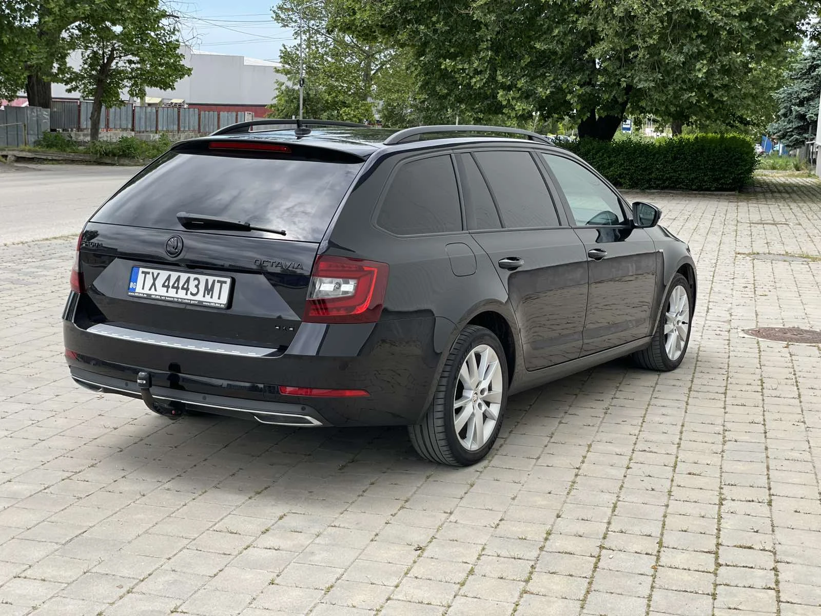 Skoda Octavia Drive 4x4 Facelift, снимка 6 - Автомобили и джипове - 55699115
