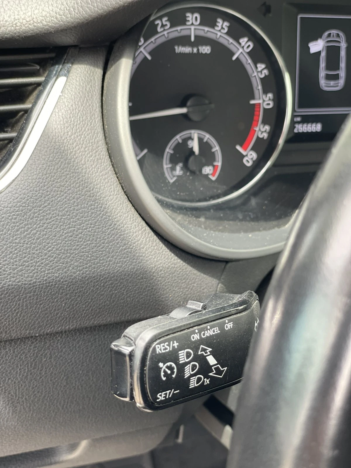 Skoda Octavia Drive 4x4 Facelift, снимка 12 - Автомобили и джипове - 55699115