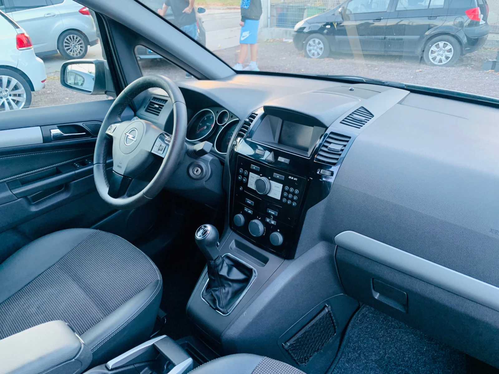 Opel Zafira 1.7cdti COSMO, снимка 13 - Автомобили и джипове - 56203163