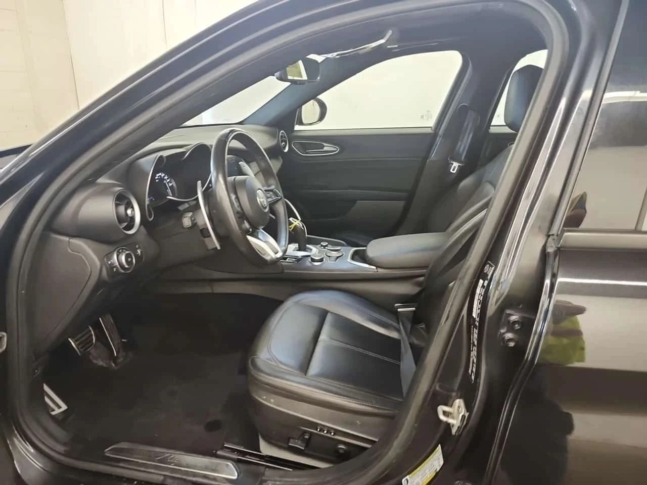 Alfa Romeo Giulia, снимка 5 - Автомобили и джипове - 56689441