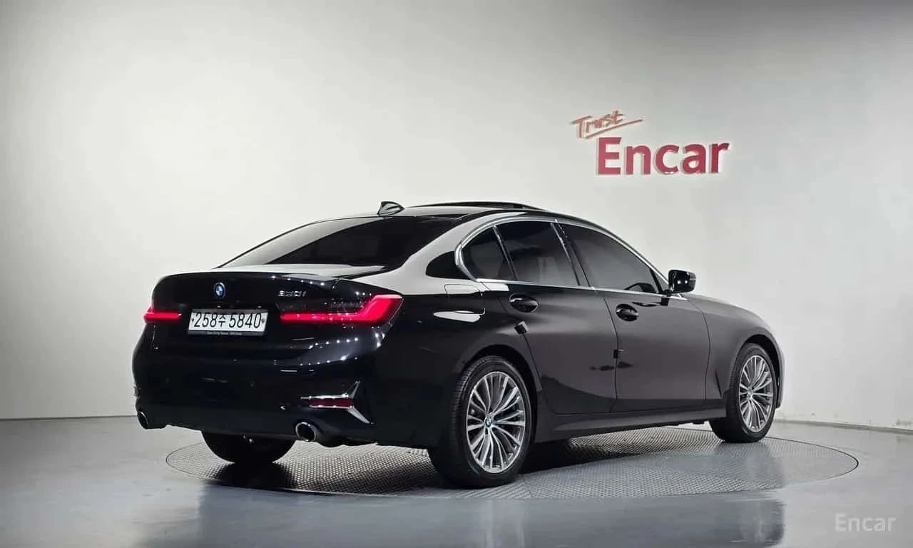 BMW 330, снимка 2 - Автомобили и джипове - 56707699