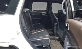Jeep Grand cherokee 3.6 OVERLAND / ОБДУХ / DISTRONIC / TWO-TONE / PANO | Auto.bg — изображение 16