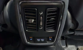 Jeep Grand cherokee 3.6 OVERLAND / ОБДУХ / DISTRONIC / TWO-TONE / PANO | Auto.bg — изображение 17