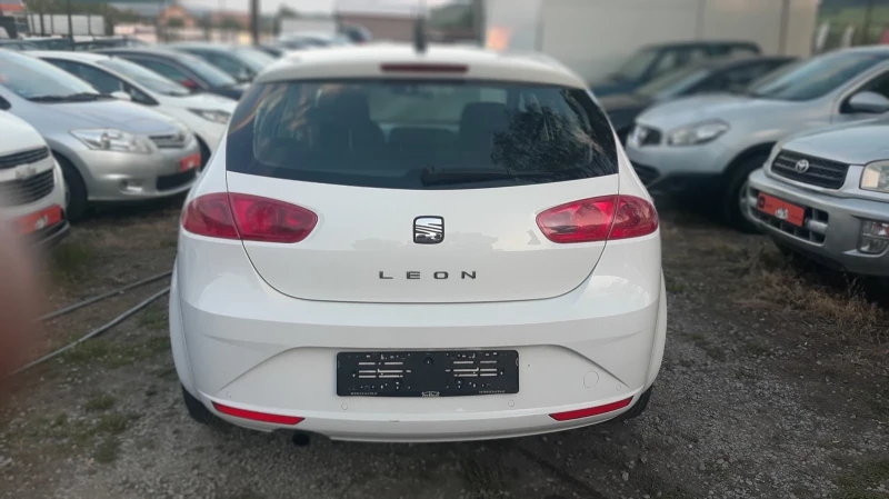 Seat Leon 1.6дизел, снимка 6 - Автомобили и джипове - 52865378