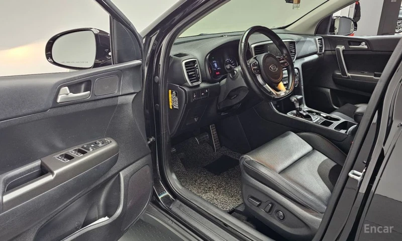 Kia Sportage, снимка 11 - Автомобили и джипове - 53010707