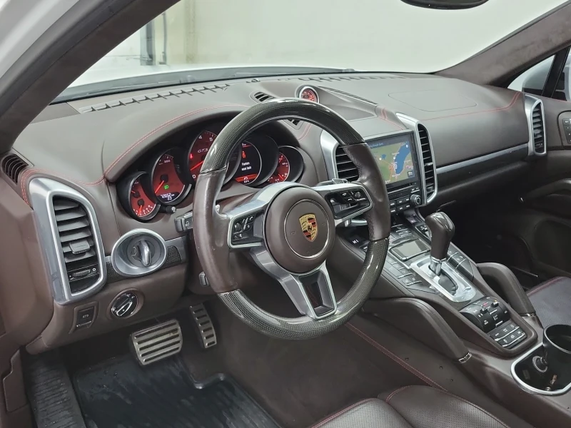 Porsche Cayenne GTS * * CARFAX * * АВТО КРЕДИТ * * , снимка 8 - Автомобили и джипове - 53054812