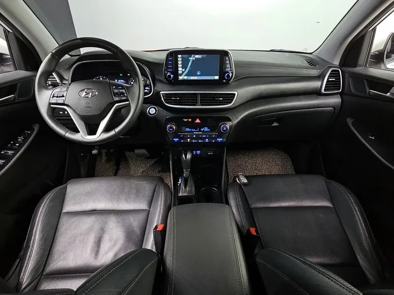 Hyundai Tucson, снимка 7 - Автомобили и джипове - 54832291
