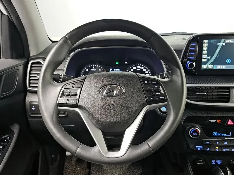 Hyundai Tucson, снимка 12 - Автомобили и джипове - 54832291