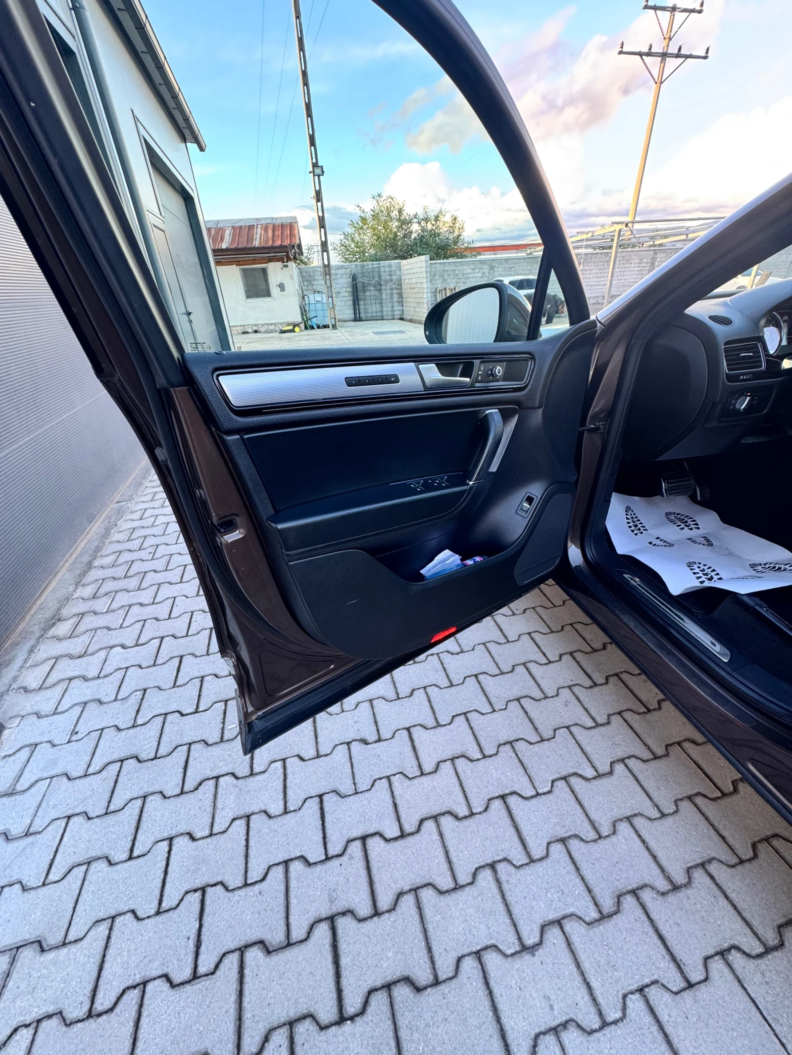 VW Touareg 3.0 TDI  R-LINE FACELIFT PANORAMA - изображение 5