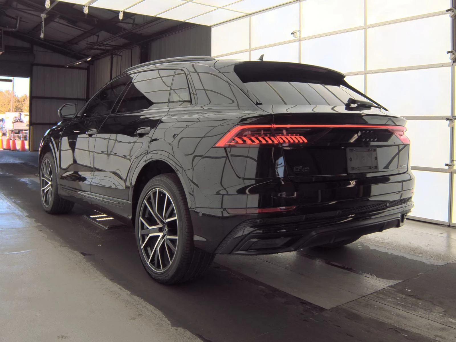 Audi Q8 PREMIUM PLUS*  - изображение 8