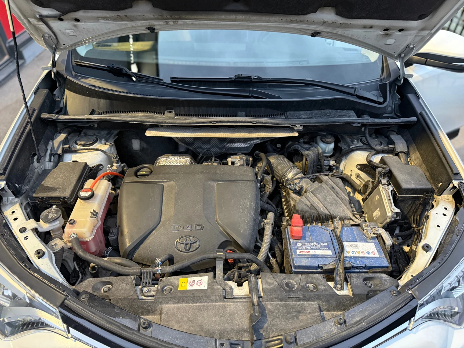 Toyota Rav4 2.0 D4D Executive , снимка 16 - Автомобили и джипове - 54209533