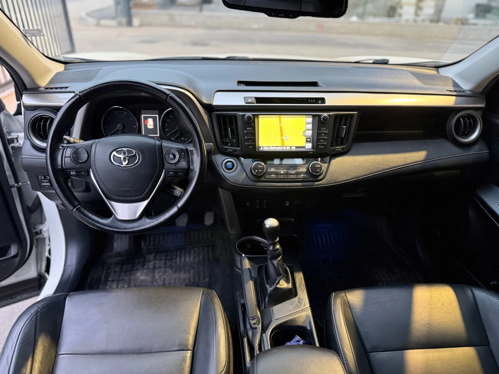 Toyota Rav4 2.0 D4D Executive , снимка 9 - Автомобили и джипове - 54209533