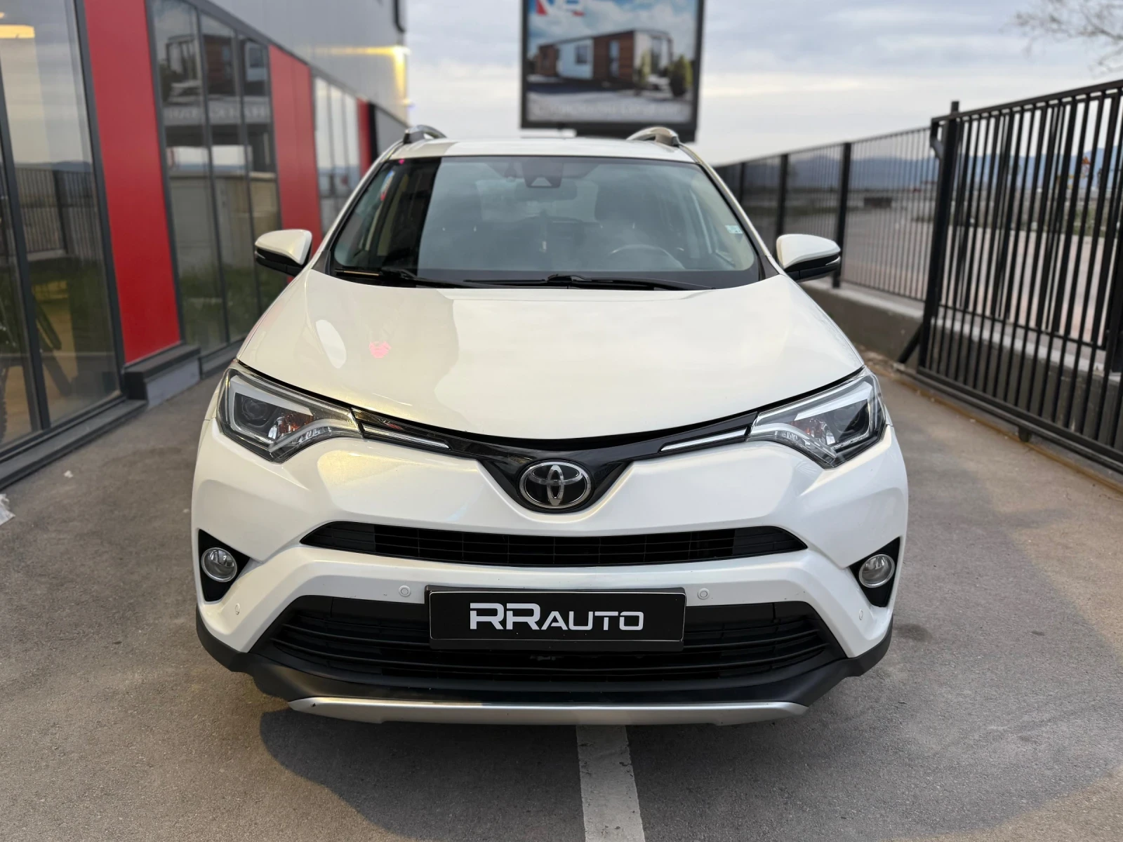 Toyota Rav4 2.0 D4D Executive , снимка 6 - Автомобили и джипове - 54209533