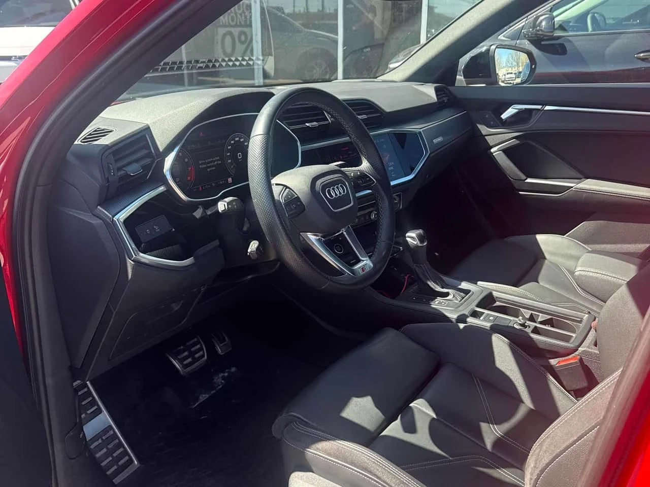 Audi Q3 * Technik * 360 * ПОДГРЕВ * PANO, снимка 5 - Автомобили и джипове - 54340535