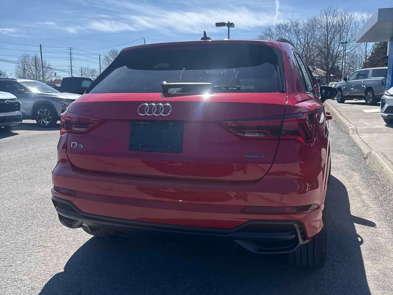 Audi Q3 * Technik * 360 * ПОДГРЕВ * PANO, снимка 4 - Автомобили и джипове - 54340535