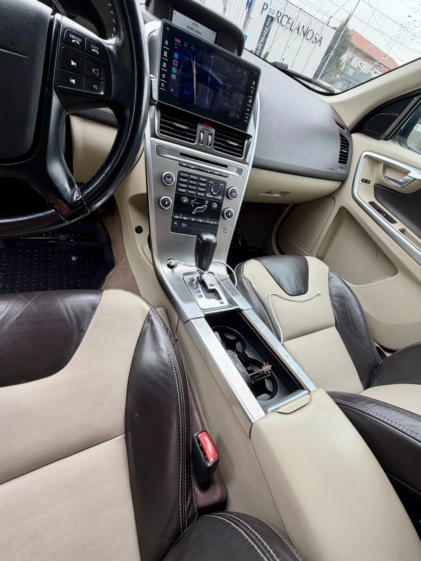 Volvo XC60 Summum D5 AWD 205k.с, снимка 17 - Автомобили и джипове - 54653509