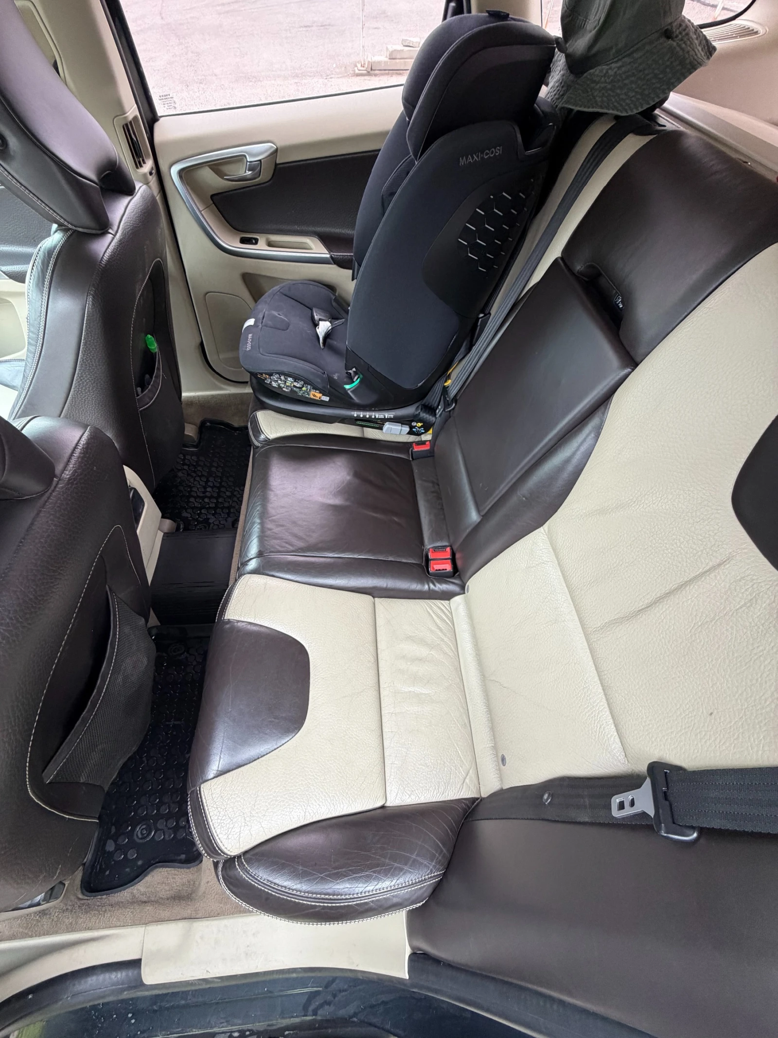 Volvo XC60 Summum D5 AWD 205k.с, снимка 11 - Автомобили и джипове - 54653509