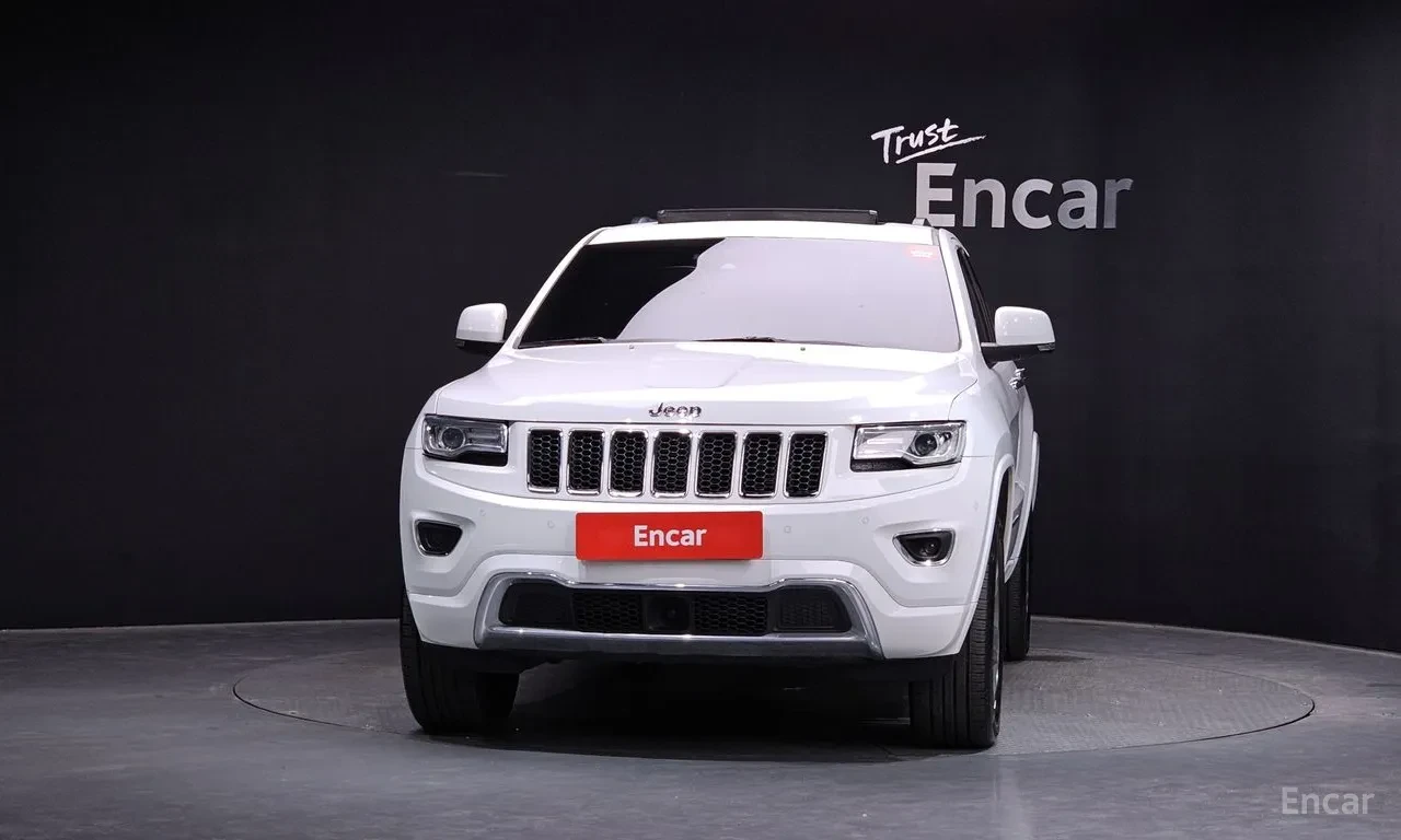 Jeep Grand cherokee 3.6 OVERLAND / ОБДУХ / DISTRONIC / TWO-TONE / PANO, снимка 3 - Автомобили и джипове - 55086017