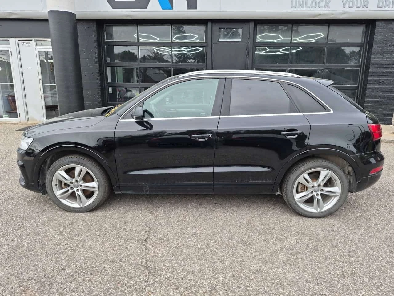 Audi Q3 * PROGRESSIV * АВТОКРЕДИТ БЕЗ ПЪРВОНАЧАЛНА ВНОСКА, снимка 3 - Автомобили и джипове - 56181648