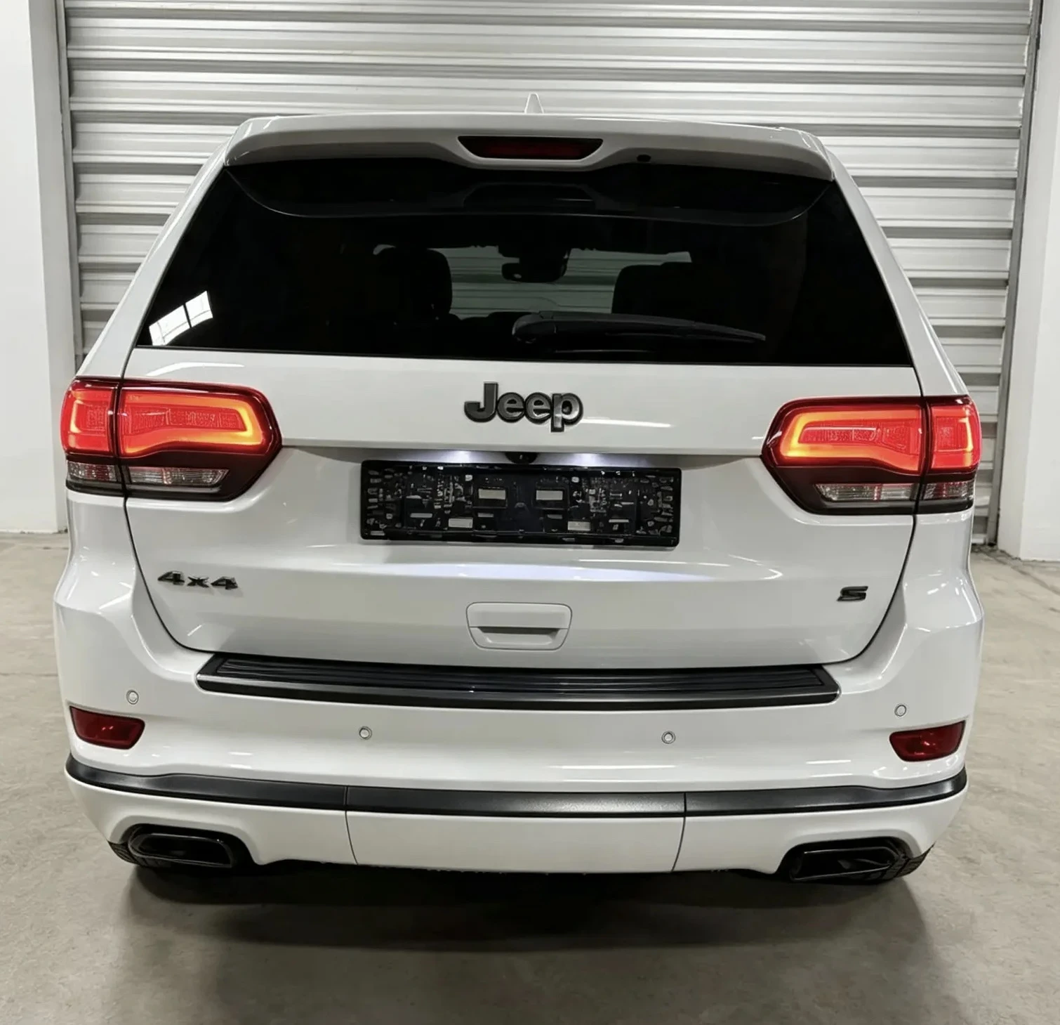 Jeep Grand cherokee  S Overland | Гаранция | Лизинг | Нов внос | , снимка 4 - Автомобили и джипове - 56215264