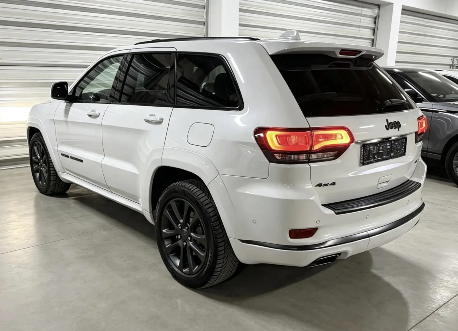 Jeep Grand cherokee  S Overland | Гаранция | Лизинг | Нов внос | , снимка 6 - Автомобили и джипове - 56215264