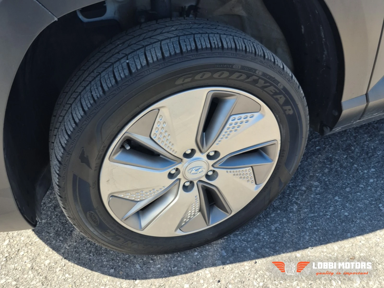 Hyundai Kona, снимка 6 - Автомобили и джипове - 56296808