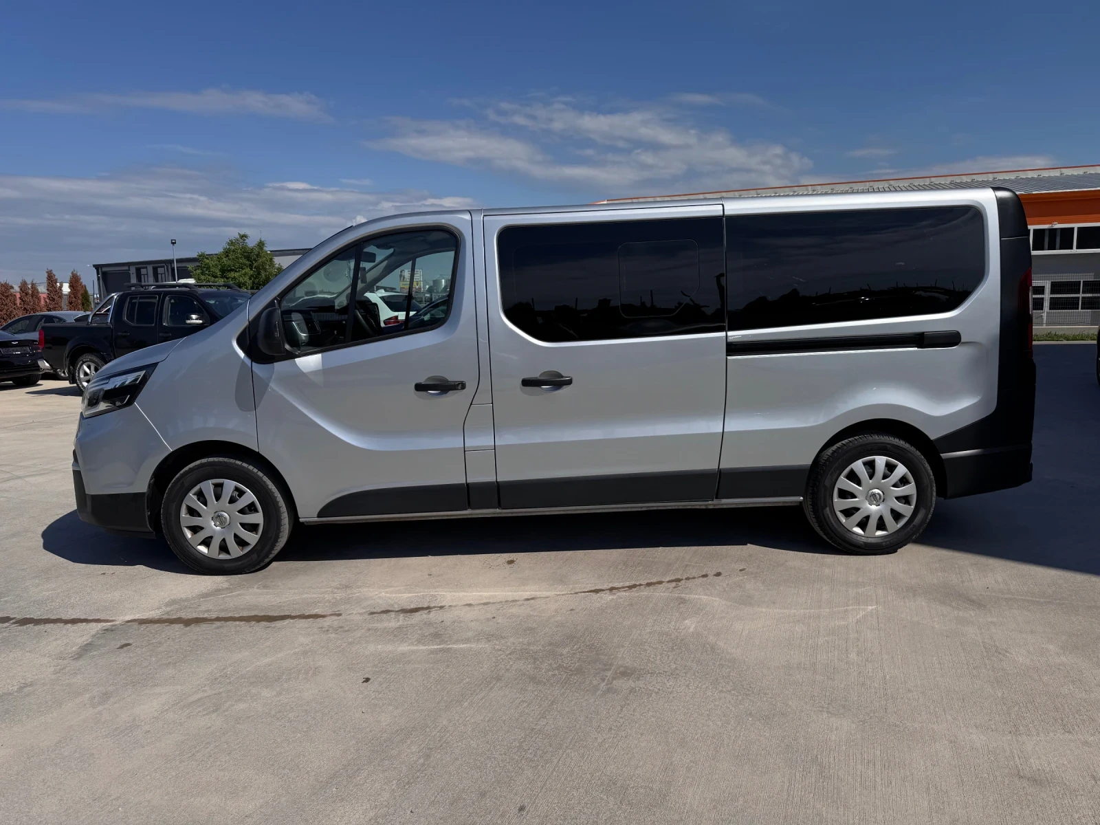 Nissan NV300 * FULL LED* TOP*  - изображение 4