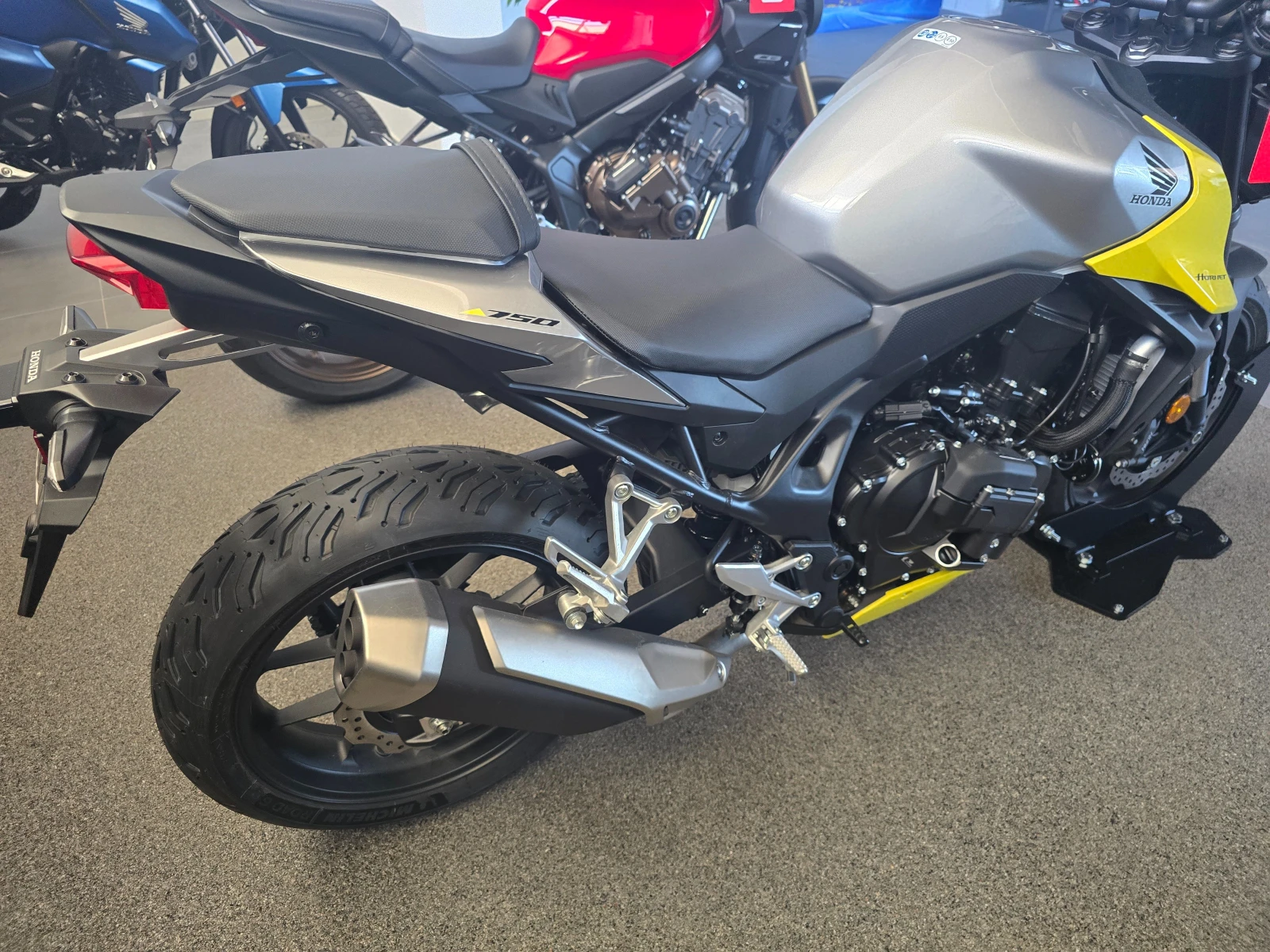Honda Cb 750 Hornet Е-Clutch 2026 кат. A и А2-35 kw!!!!, снимка 3 - Мотоциклети и мототехника - 56113137