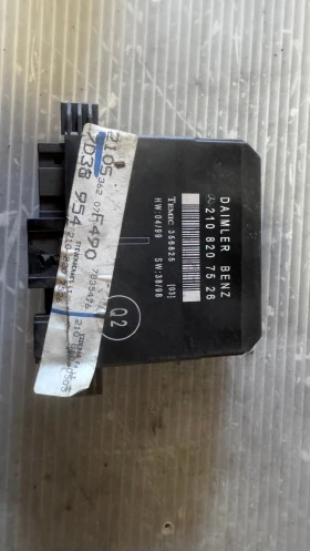 Модул за врата Mercedes E - 2108207526 / 356825, снимка 1