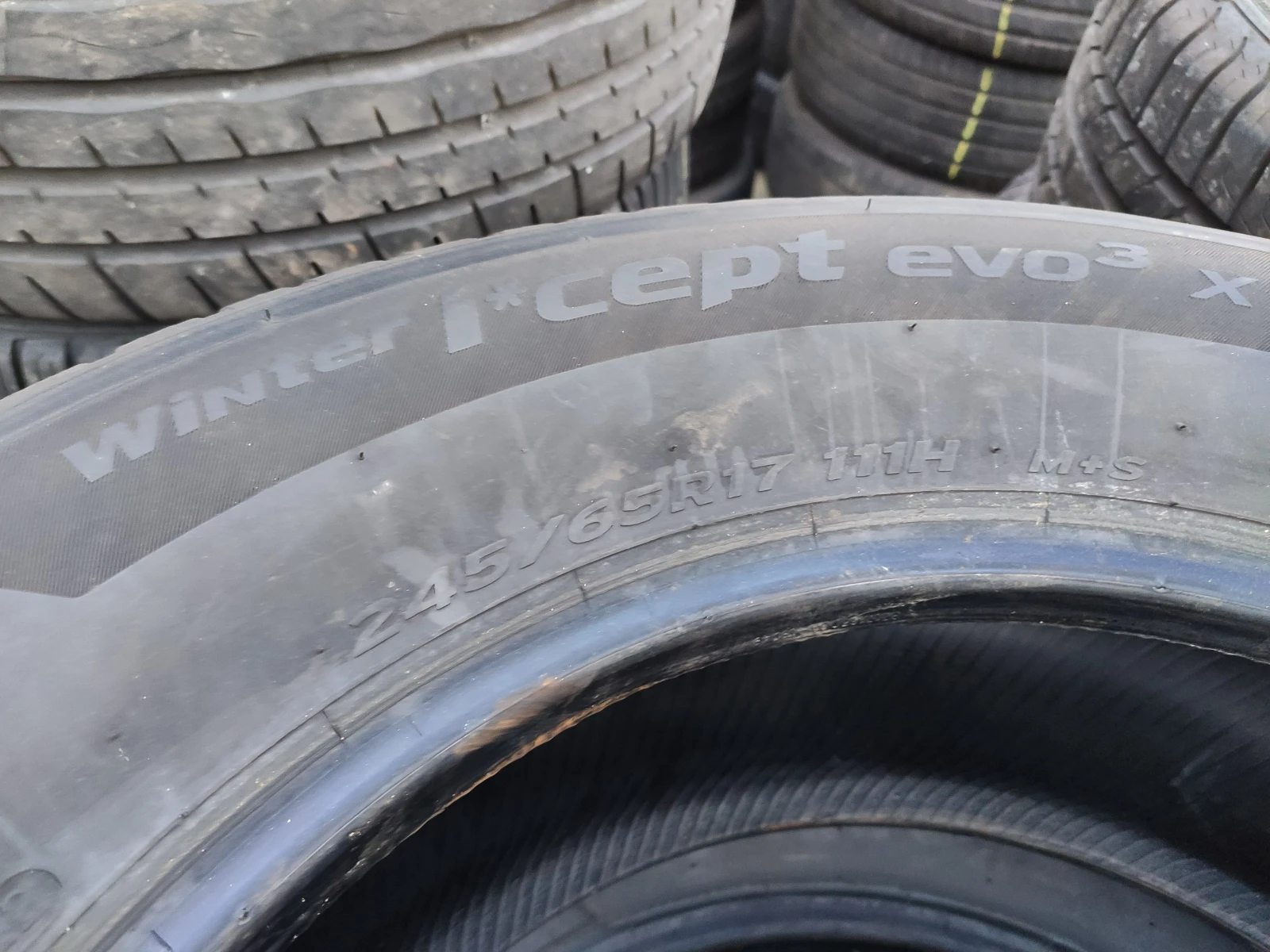 Гуми Зимни 245/65R17, снимка 9 - Гуми и джанти - 53983434