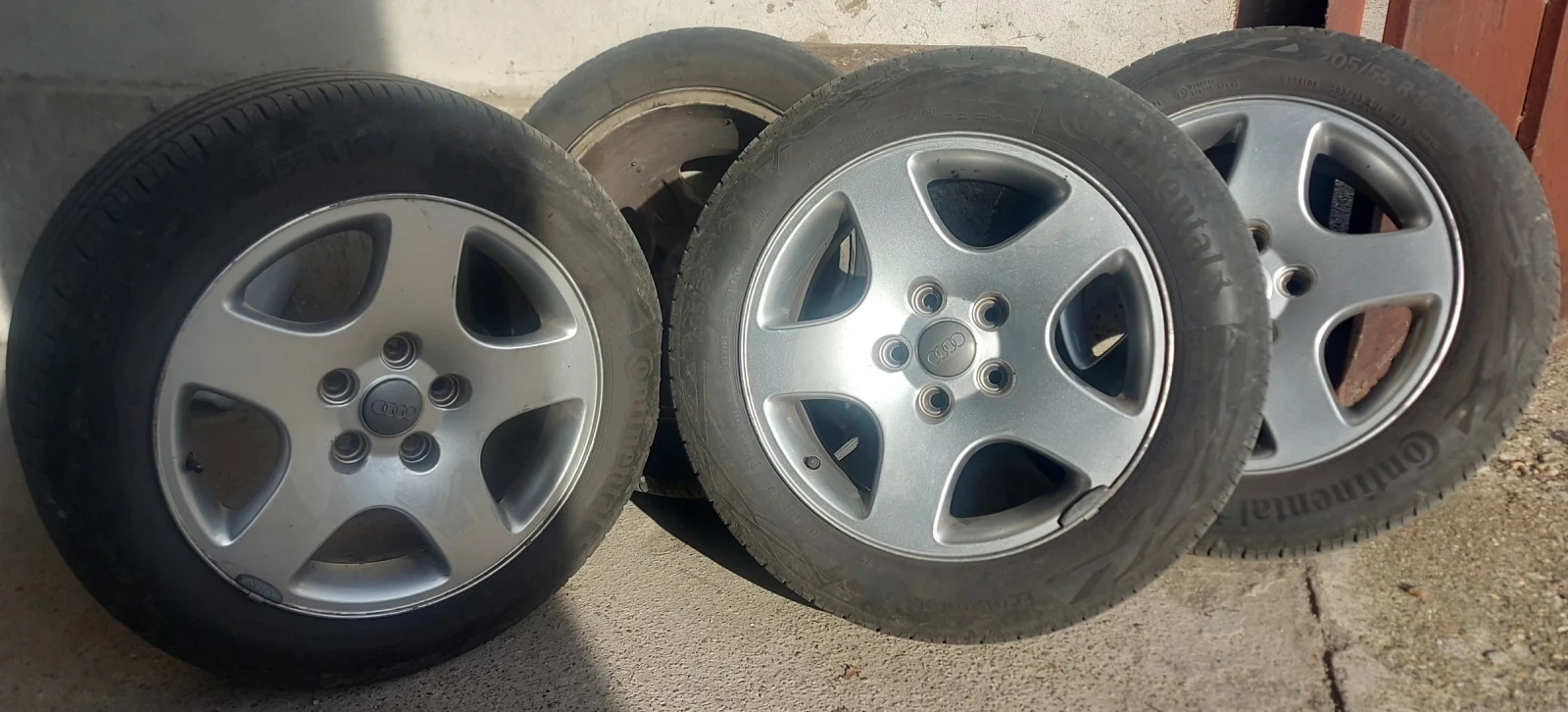 ���� � ������ 205/55R16 �� Audi A4 | Mobile.bg � ����������� 2