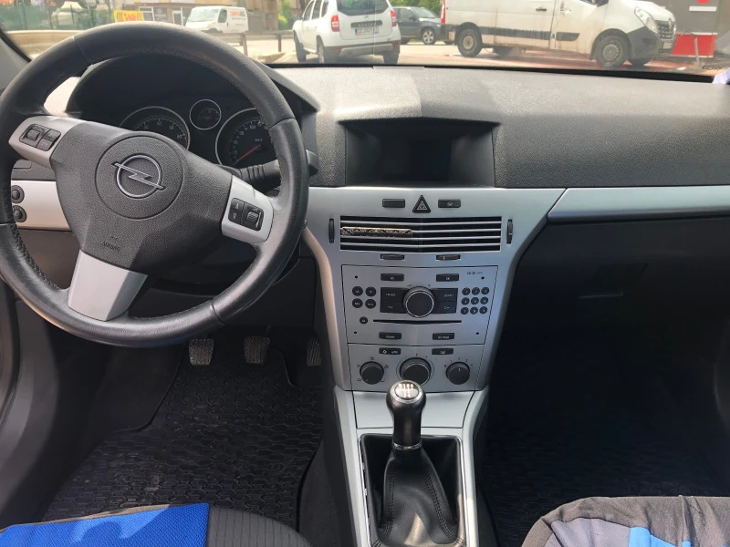 Opel Astra H, снимка 9 - Автомобили и джипове - 48508038