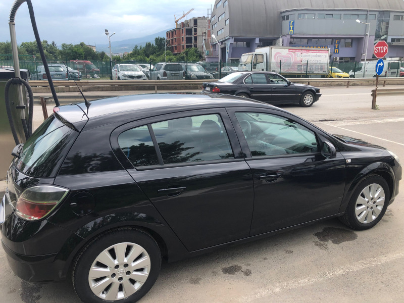 Opel Astra H, снимка 5 - Автомобили и джипове - 44725285