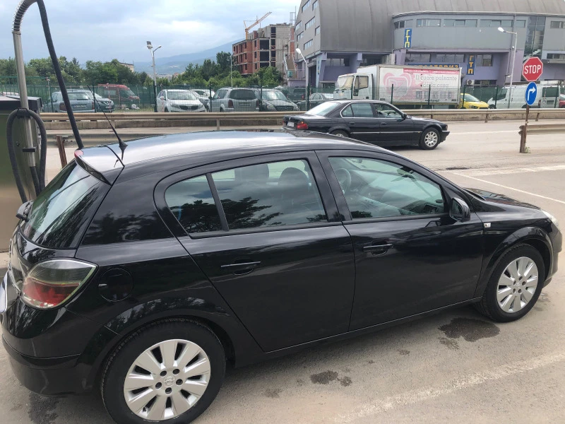 Opel Astra H, снимка 5 - Автомобили и джипове - 48508038