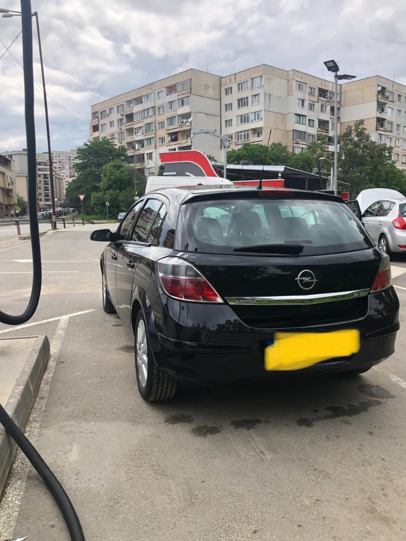 Opel Astra H, снимка 7 - Автомобили и джипове - 48508038