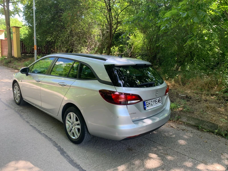 Opel Astra Tourer business 1.6 (110hp)-Стефанов Моторс, снимка 4 - Автомобили и джипове - 46404731