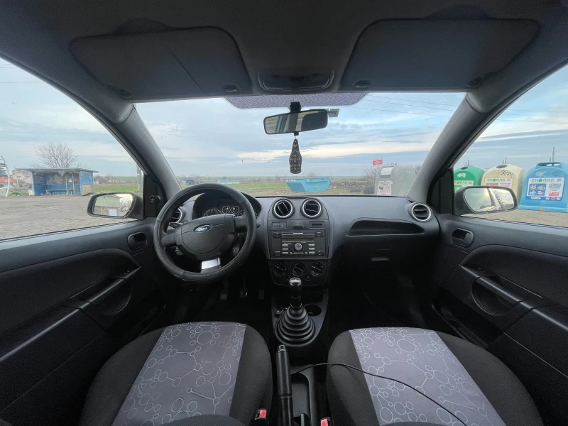 Ford Fiesta 1.3i, снимка 7 - Автомобили и джипове - 48353619