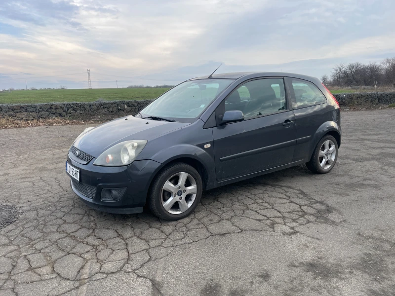 Ford Fiesta 1.3i, снимка 1 - Автомобили и джипове - 48353619