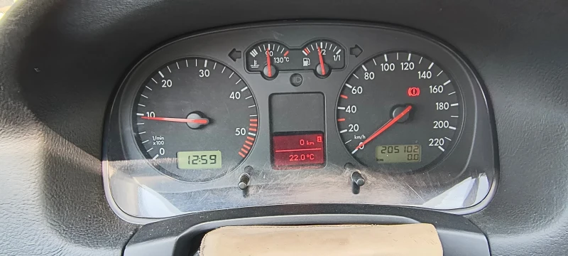 VW Golf 1, 9 D, снимка 2 - Автомобили и джипове - 48614240