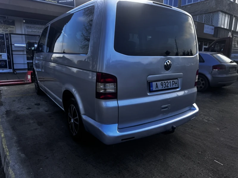 VW Multivan 2.5, снимка 3 - Автомобили и джипове - 48787338