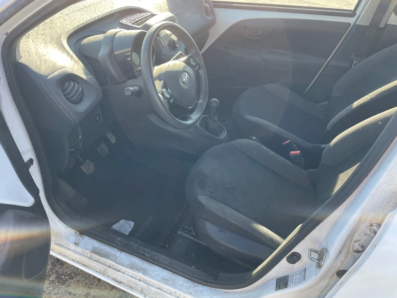 Toyota Aygo 1.0 VVT-i , снимка 6 - Автомобили и джипове - 49242967