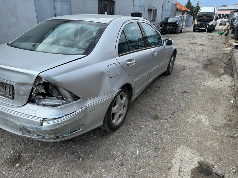 Mercedes-Benz C 270 CDI 170кс. Автоматик, снимка 4 - Автомобили и джипове - 50611675