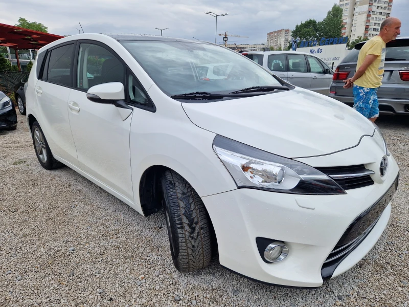 Toyota Verso 1.6D4d/7места, снимка 3 - Автомобили и джипове - 51137602